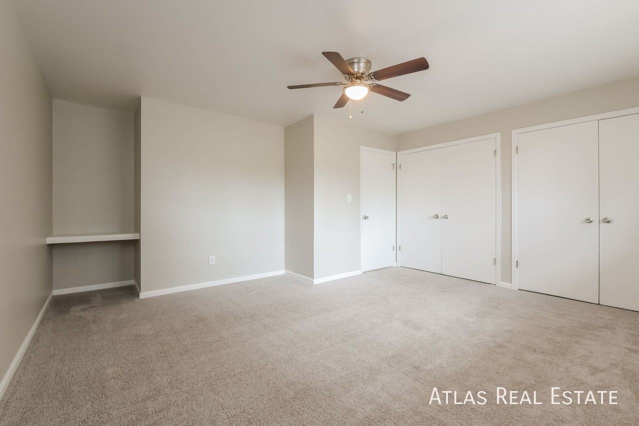 Iris Street Townhomes - Photo 7 of 18