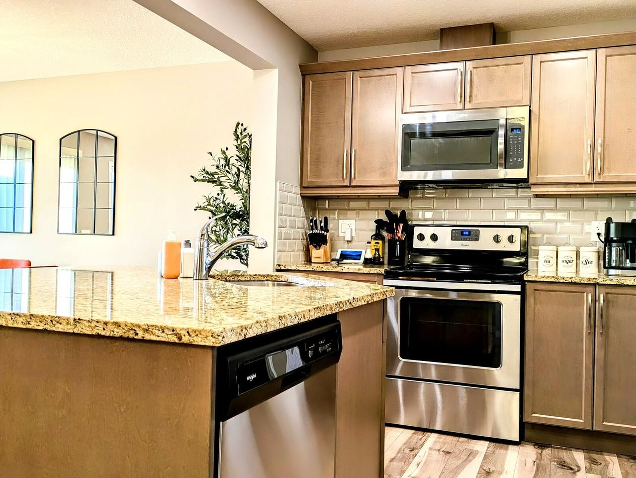 145 Hillcrest Sq Sw - Photo 2 of 15