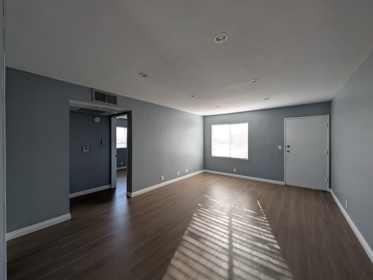 11901 Valerio St #10 - Photo 5 of 15