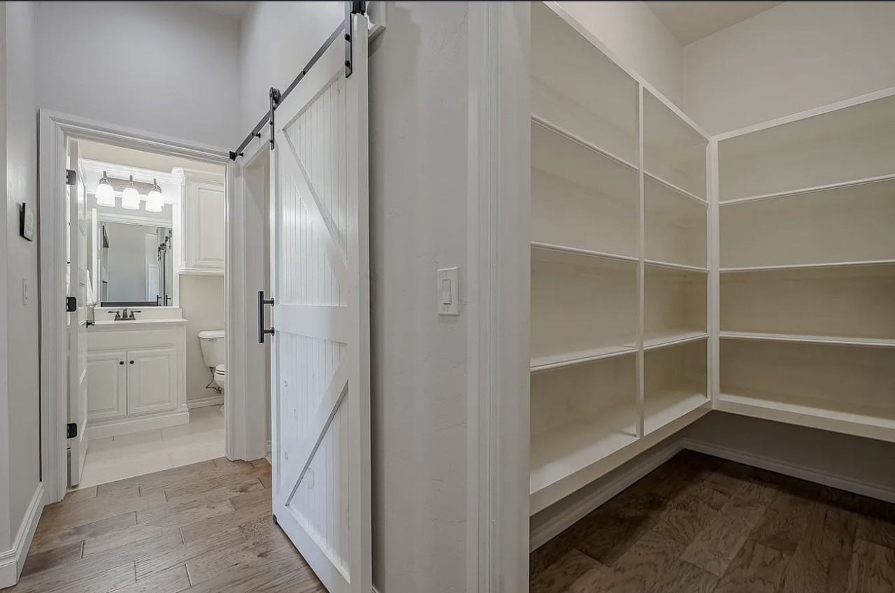 304 Swingman Ct #NA - Photo 5 of 8