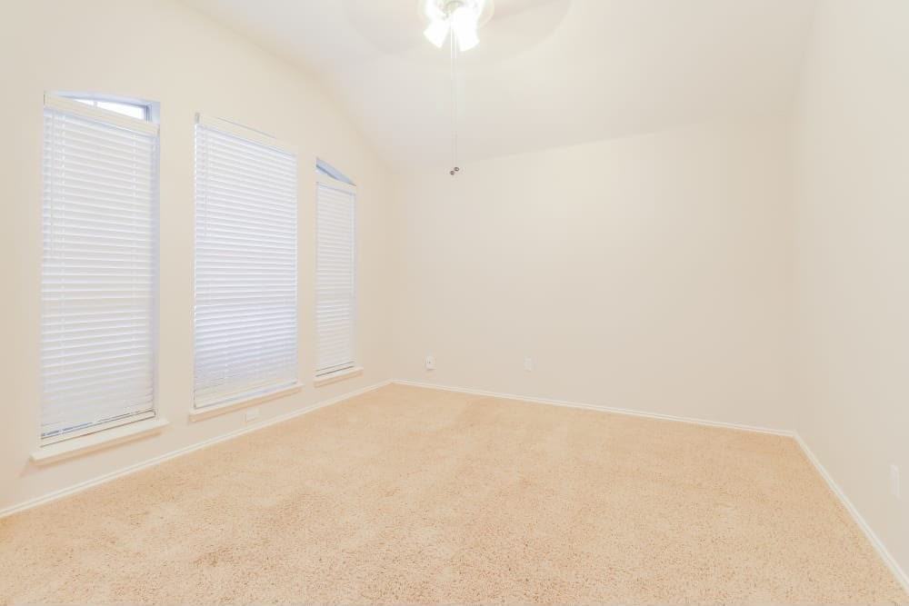 604 Ember Ln #NA - Photo 6 of 10