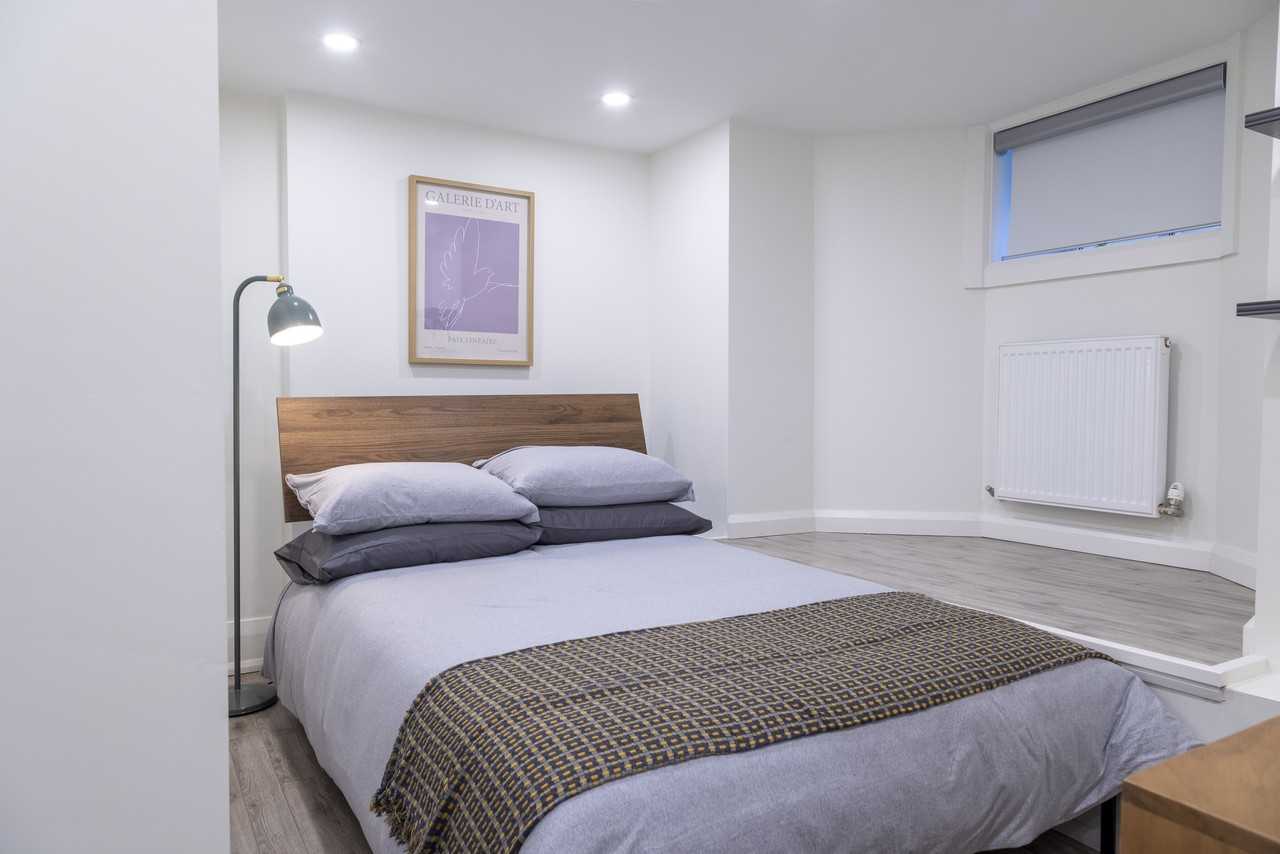100 Springhurst Avenue - Photo 7 of 10