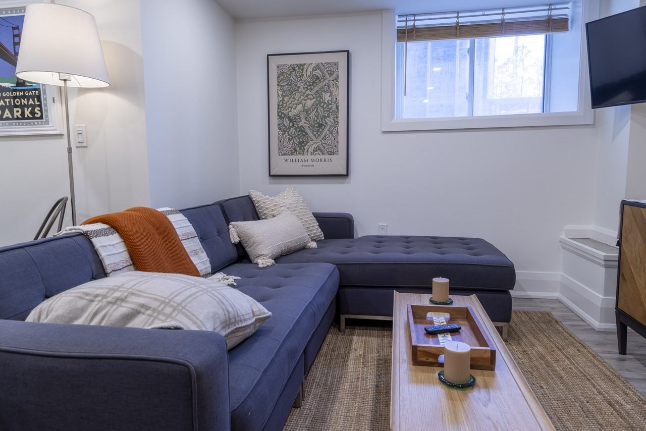 100 Springhurst Avenue - Photo 2 of 10
