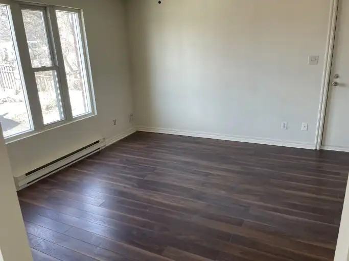 144 Regent St #1 - Photo 4 of 13