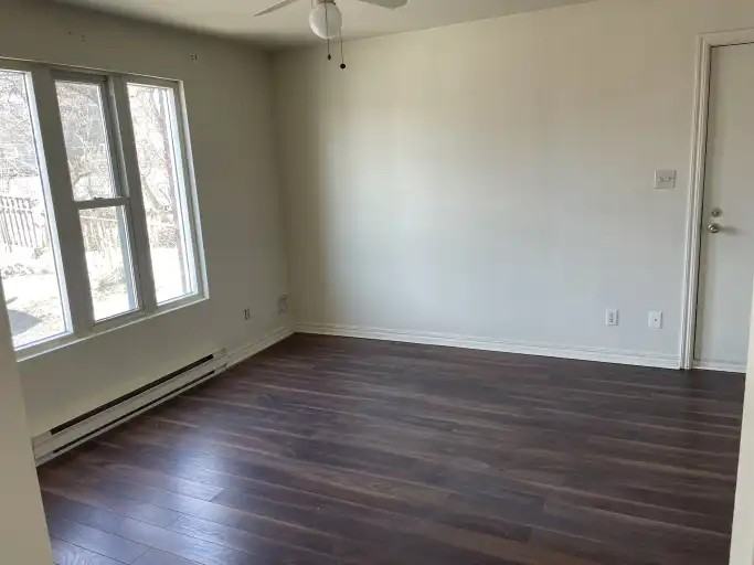 144 Regent St #1 - Photo 5 of 13