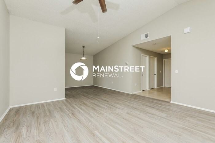 3156 Curry Woods Cir - Photo 3 of 16