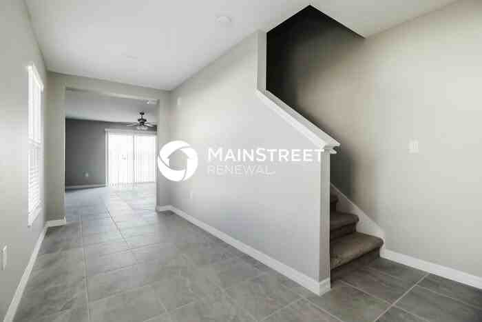 135 Columbia Dr - Photo 2 of 17
