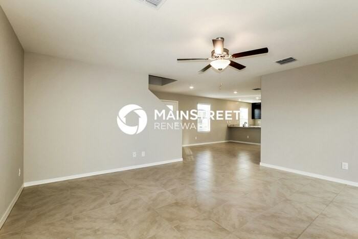 3939 3939 South 82nd Drive - Photo 4 of 16