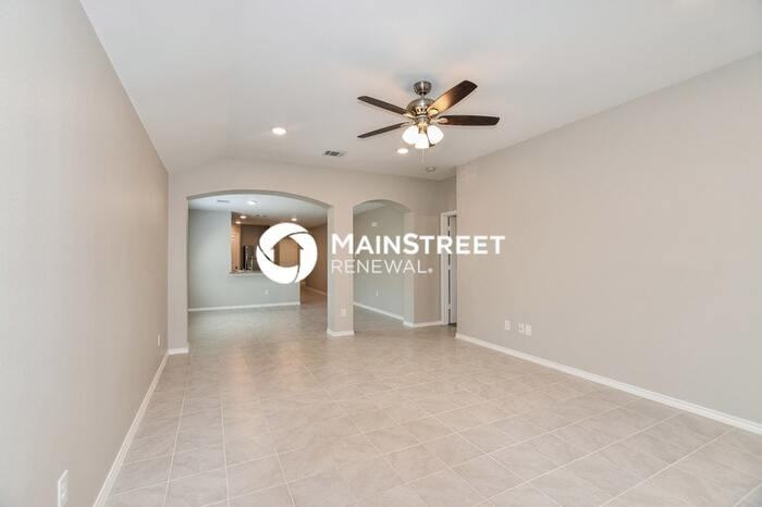 606 Meadow Wood Ln - Photo 4 of 16