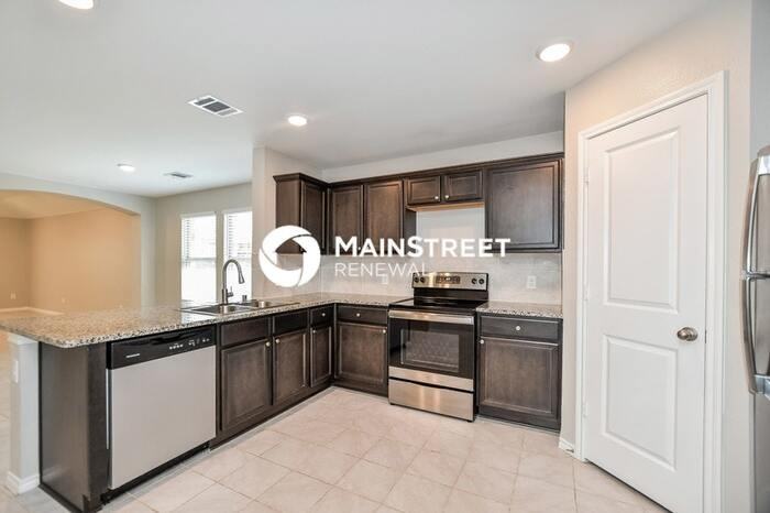 606 Meadow Wood Ln - Photo 7 of 16