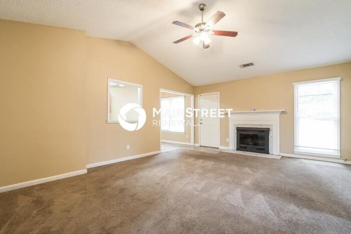 2358 Planters Cove Dr - Photo 3 of 17