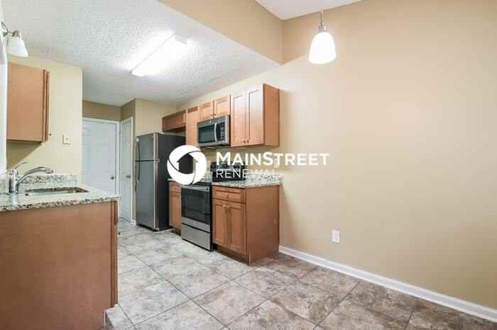 2358 Planters Cove Dr - Photo 5 of 17