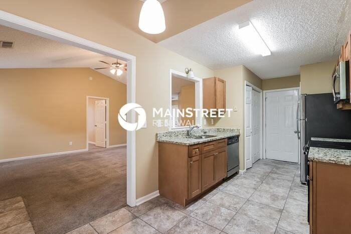 2358 Planters Cove Dr - Photo 6 of 17