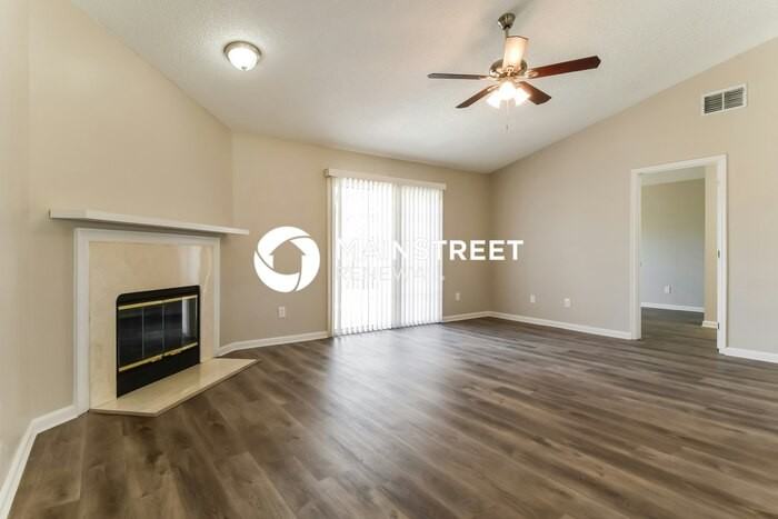 517 Summit Dr - Photo 4 of 16