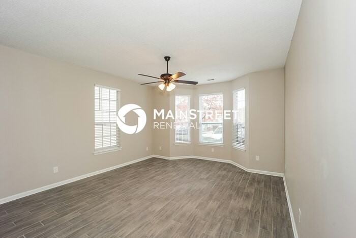 7624 Creekside Ln - Photo 5 of 16
