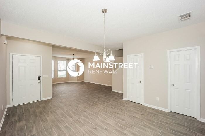 7624 Creekside Ln - Photo 7 of 16