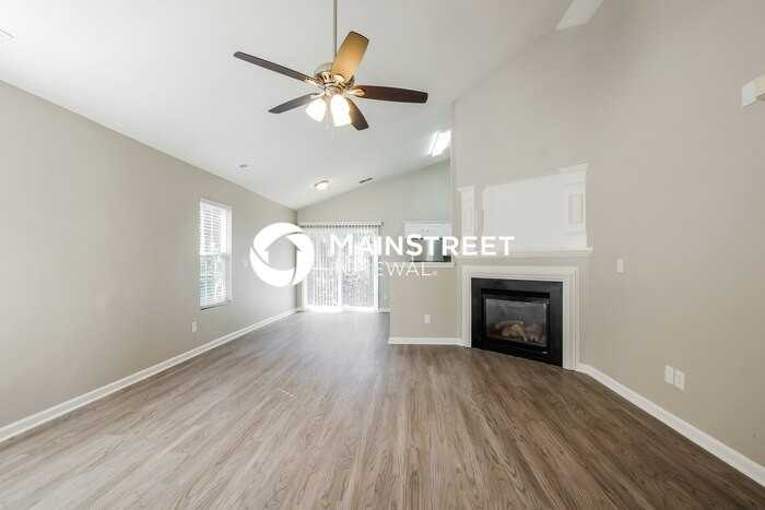 6246 Green Vista Ct - Photo 3 of 16