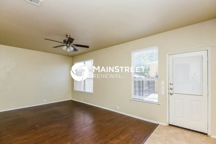 10608 Astor Dr - Photo 4 of 17