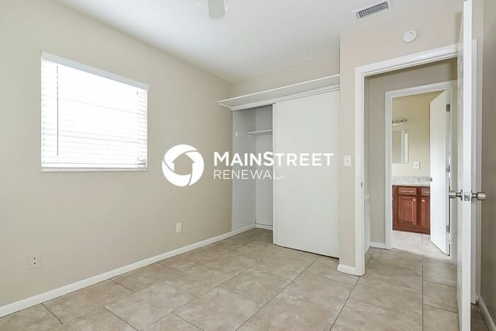 4204 E Wilma St - Photo 4 of 15