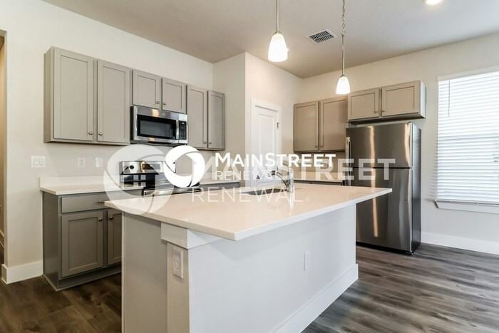 329 S Pine St - Photo 6 of 16