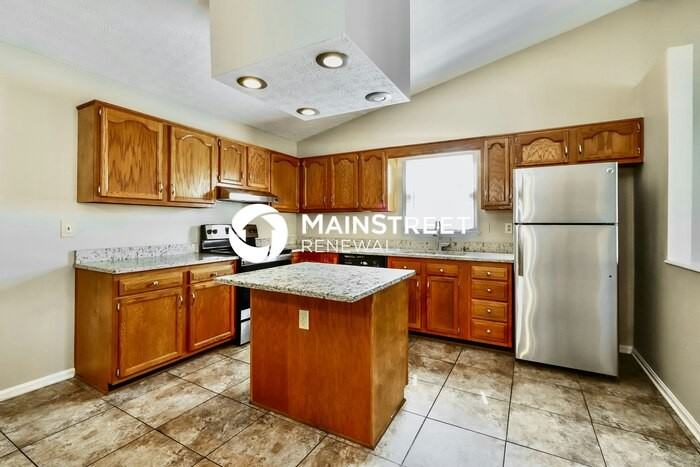 8713 Raintree Dr - Photo 7 of 16