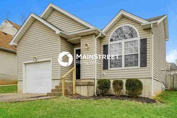 10715 Bayport Rd - Photo 5 of 17