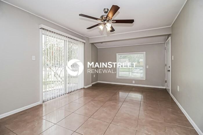 2106 Hartwell Ave - Photo 6 of 16