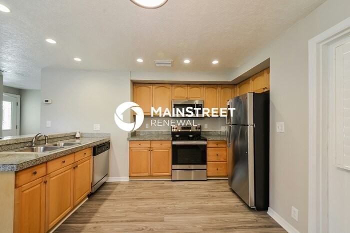 2136 Fairfield Ave - Photo 6 of 16