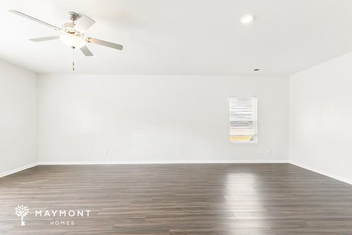 123 Shire Dr - Photo 4 of 15