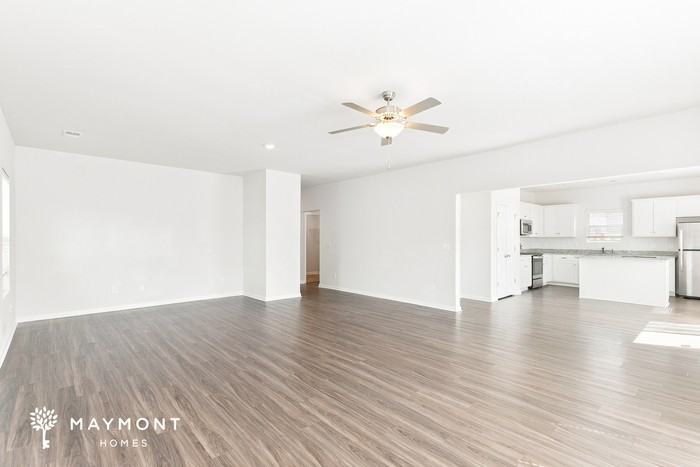 123 Shire Dr - Photo 5 of 15