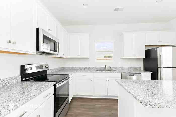 123 Shire Dr - Photo 7 of 15