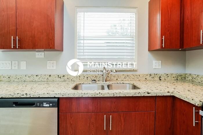 1419 Se 11th St - Photo 6 of 15