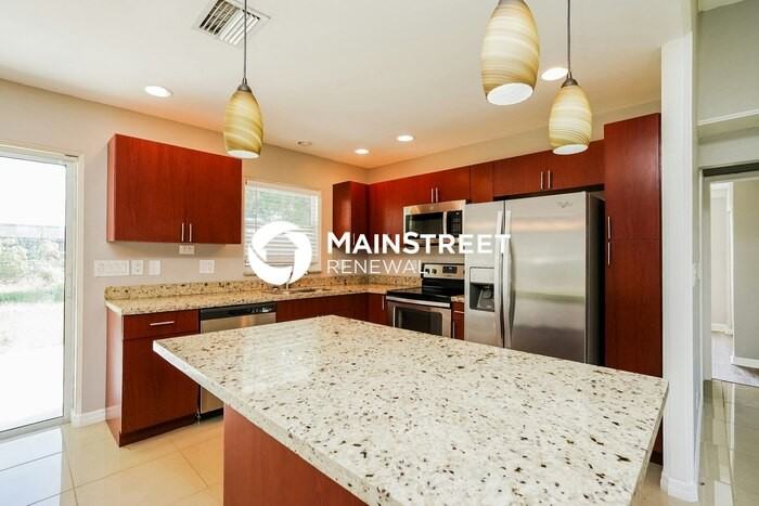 1419 Se 11th St - Photo 7 of 15