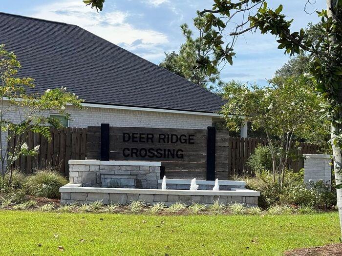 348 Gulf Breeze Pkwy - Photo 2 of 36