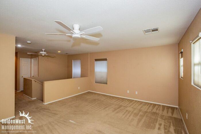 1134 Majestic Canyon St - Photo 4 of 24