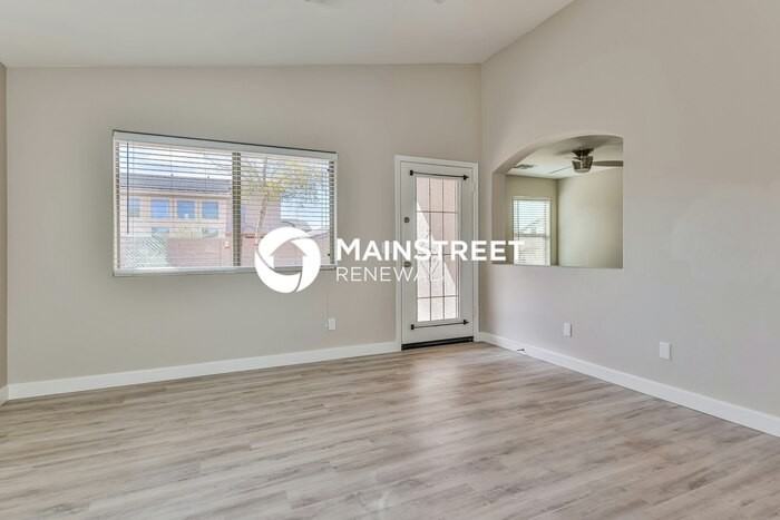 40773 W Sanders Way - Photo 3 of 15