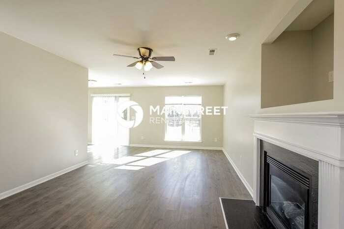 1001 Enderbury Dr - Photo 4 of 17