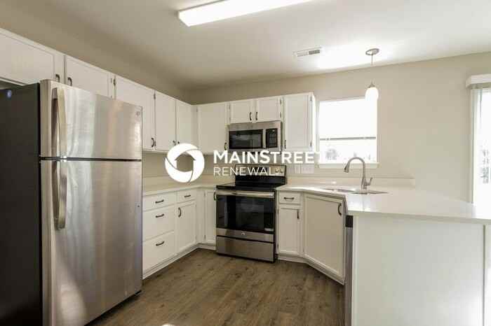 1001 Enderbury Dr - Photo 6 of 17