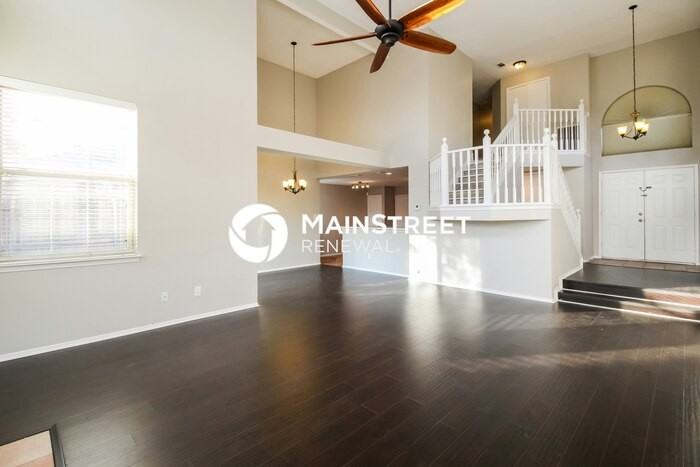929 Azalia Dr - Photo 4 of 16