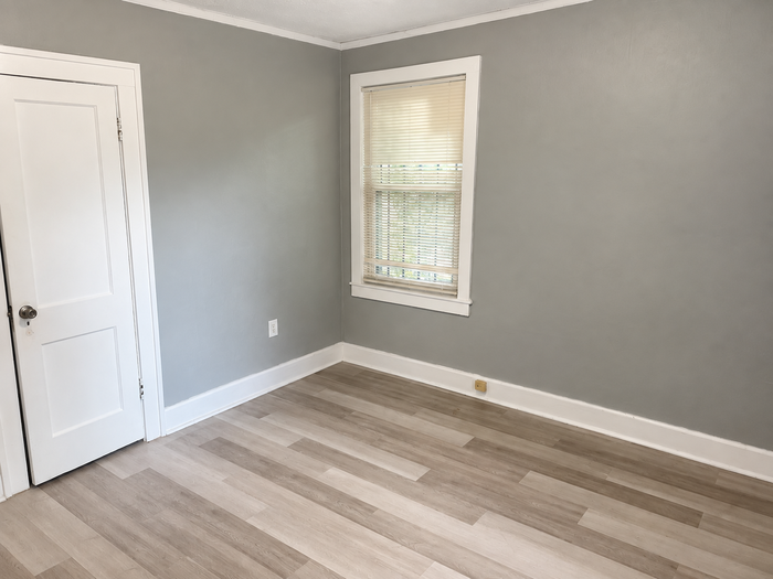 3833 Kimball Ave - Photo 6 of 15
