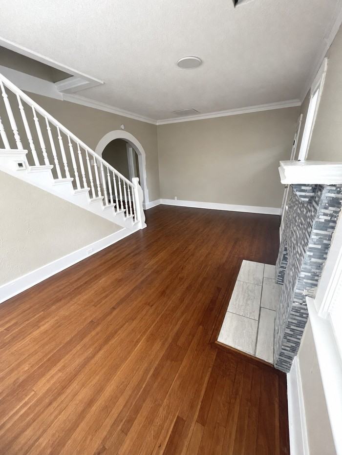 929 N Watkins St - Photo 3 of 17