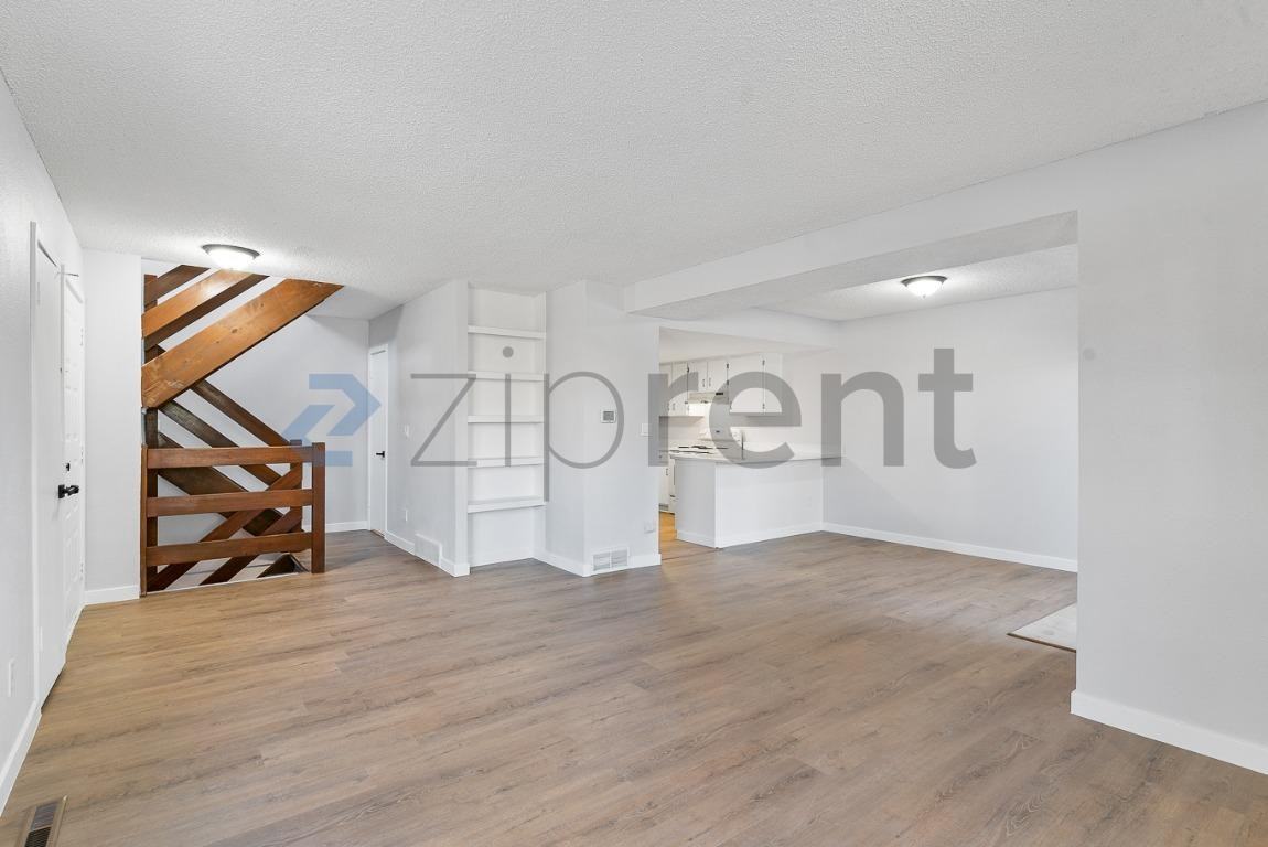 6700 E Mississippi Ave #B - Photo 5 of 32
