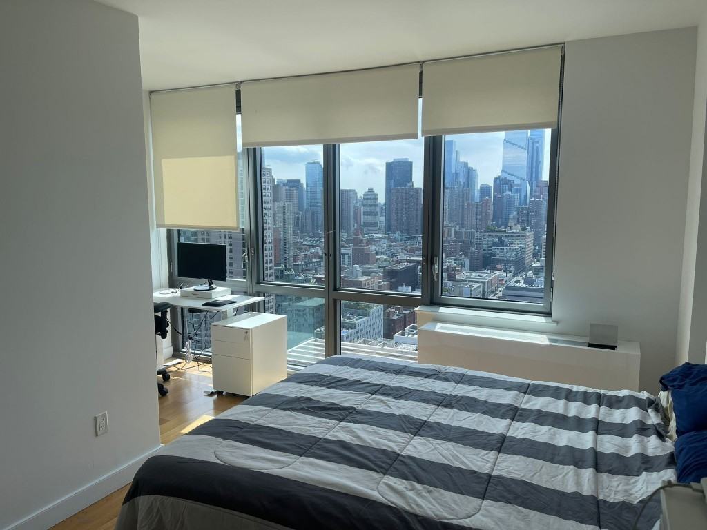 W 57th St #1808 - Photo 6 of 20