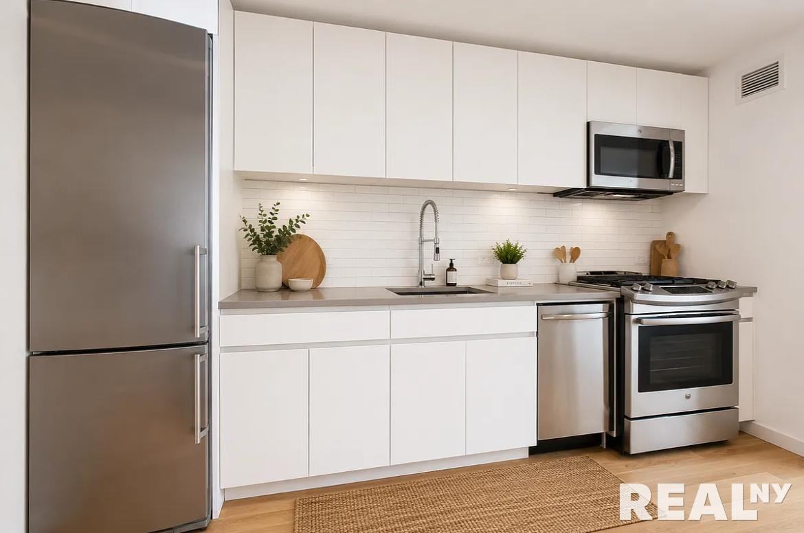 331 E Houston St #9C - Photo 3 of 5