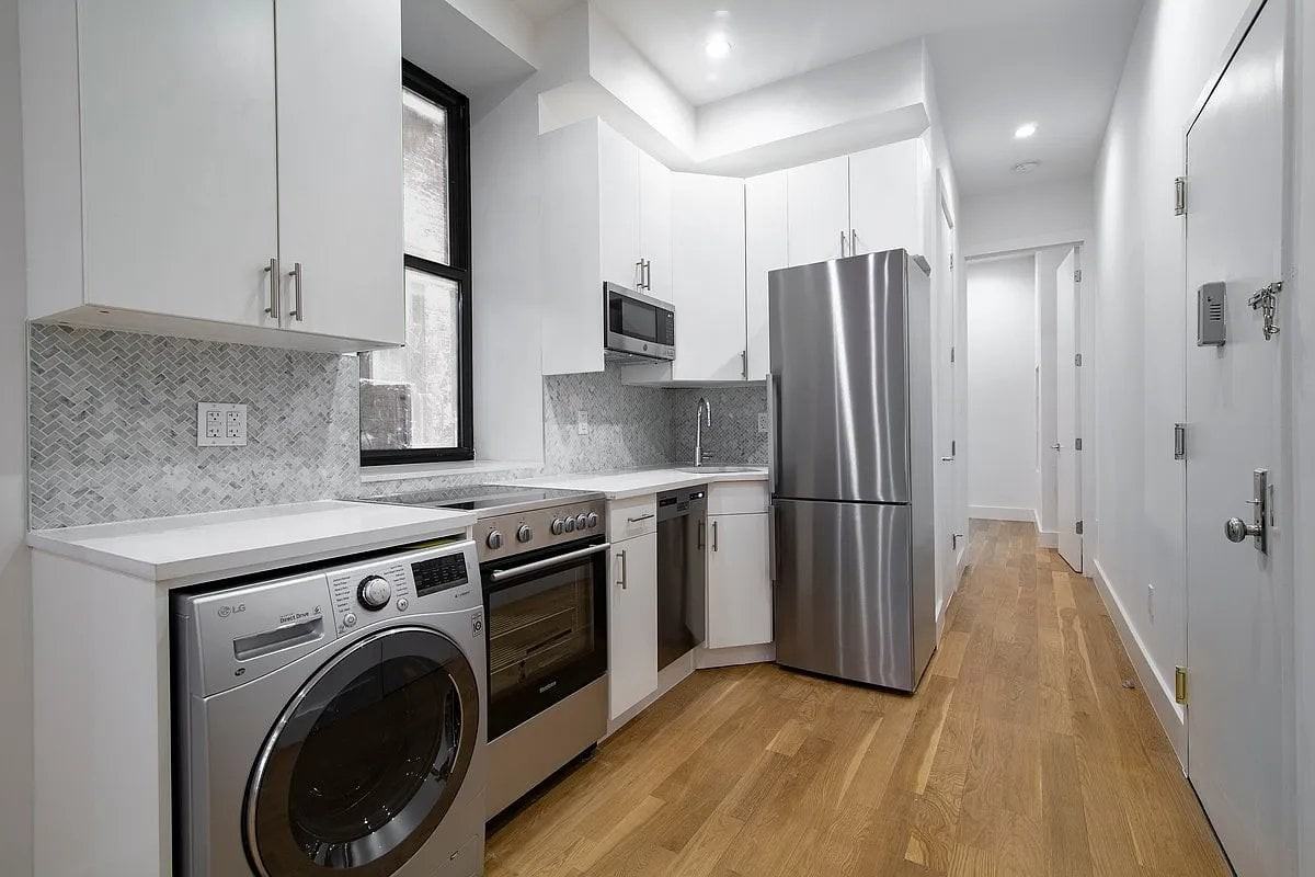 254 Broome St #3 - Photo 5 of 5