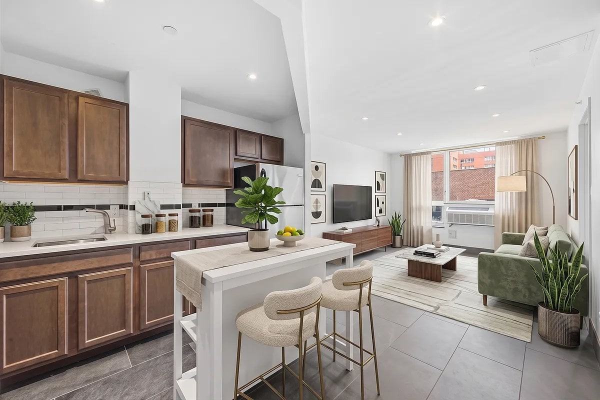 164 Attorney St #614 - Photo 2 of 8