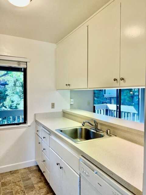 1776 Camino Verde #E - Photo 2 of 18