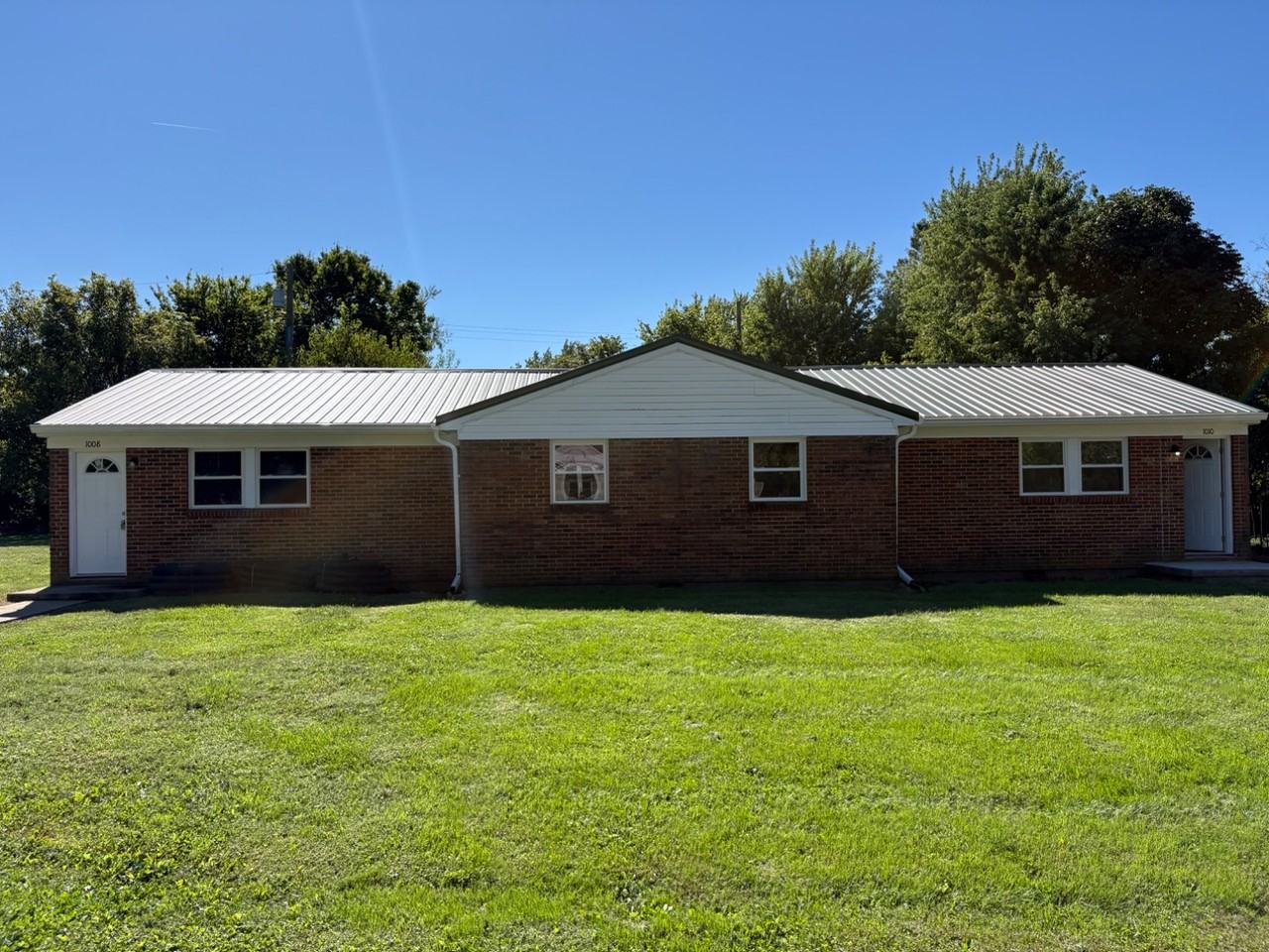 1010 Spring St - Photo 3 of 20