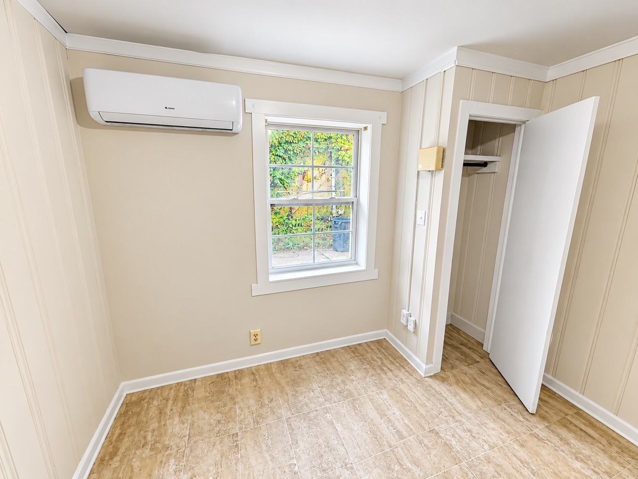 2126 15th Avenue North - Photo 3 of 8