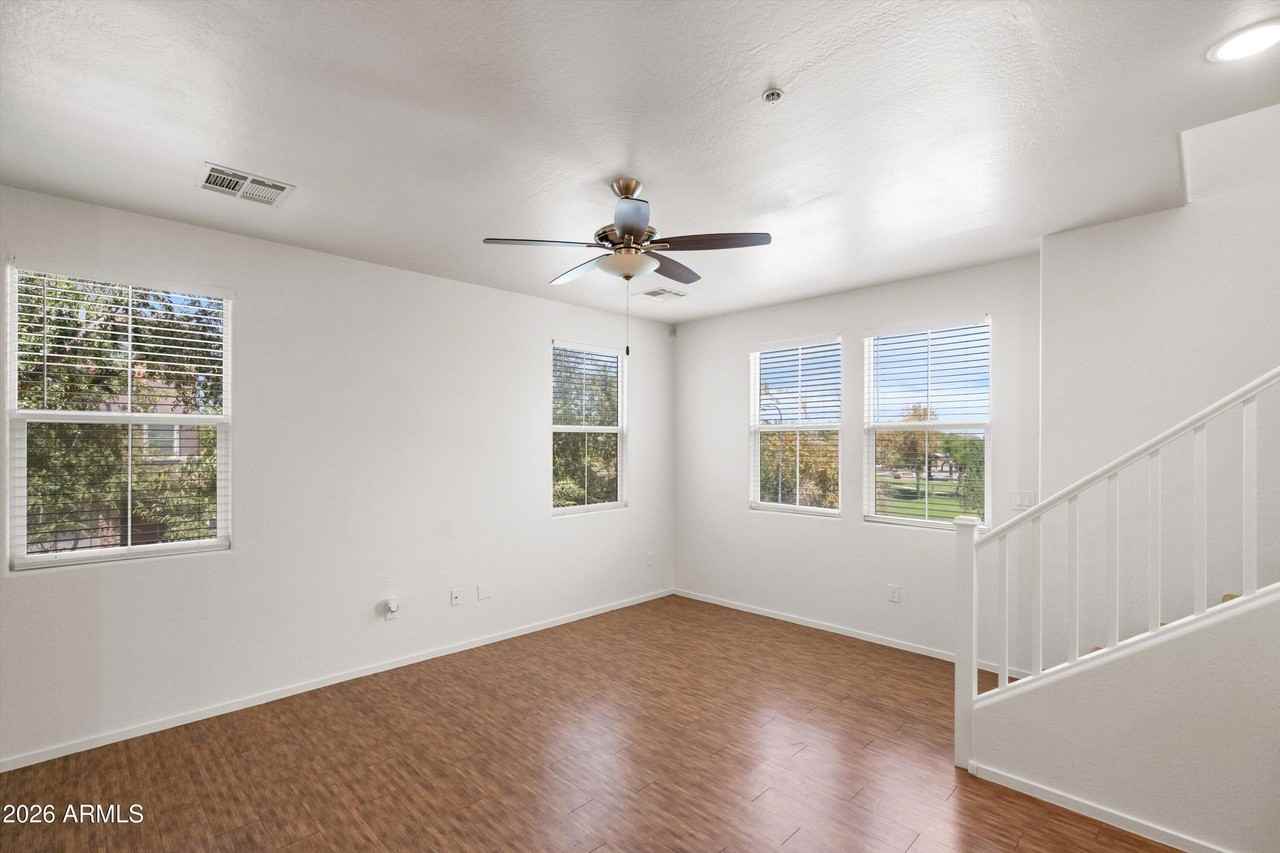 2304 E Hidalgo Ave - Photo 7 of 36